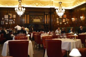 photo of the inside of Simpson's In The Strand restaurant london